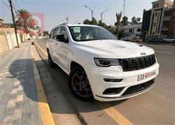 جیپ گراند شیرۆکی